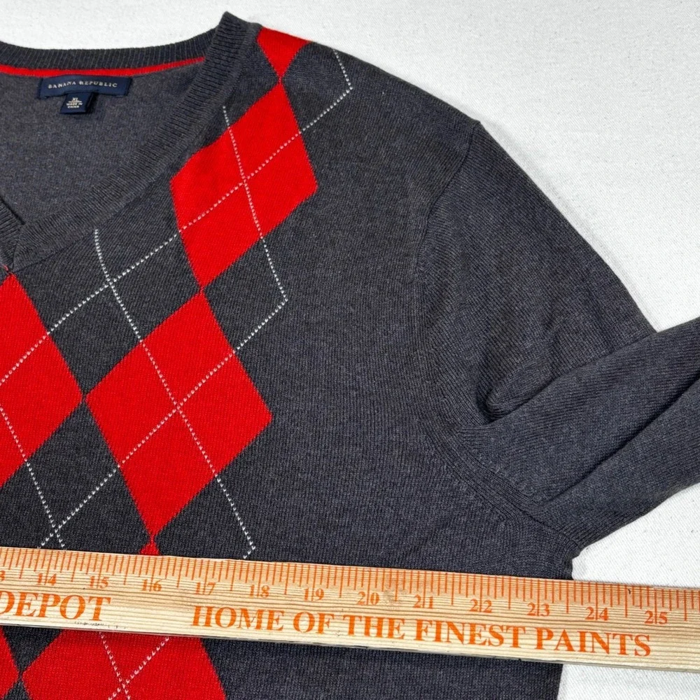 Banana Republic Mens Argyle V Neck Sweater Gray Red Silk Cashmere XL 1375